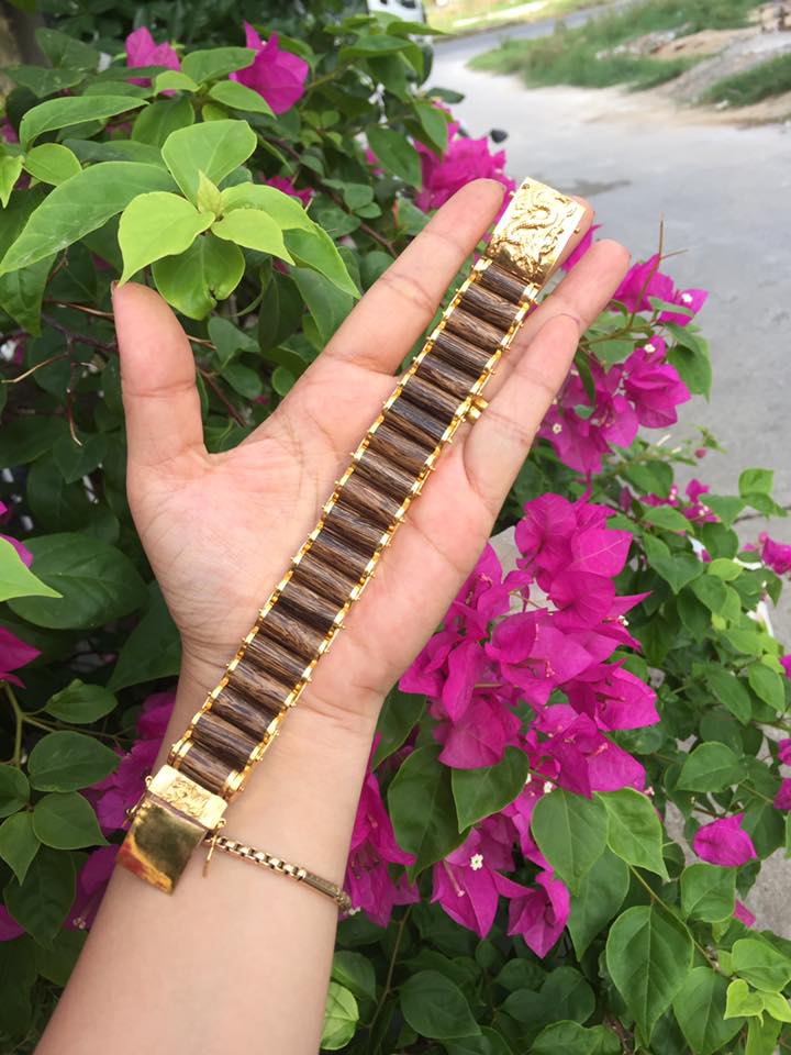 5-vong-tay-tram-huong-boc-vang-dep-nhat-năm-2019