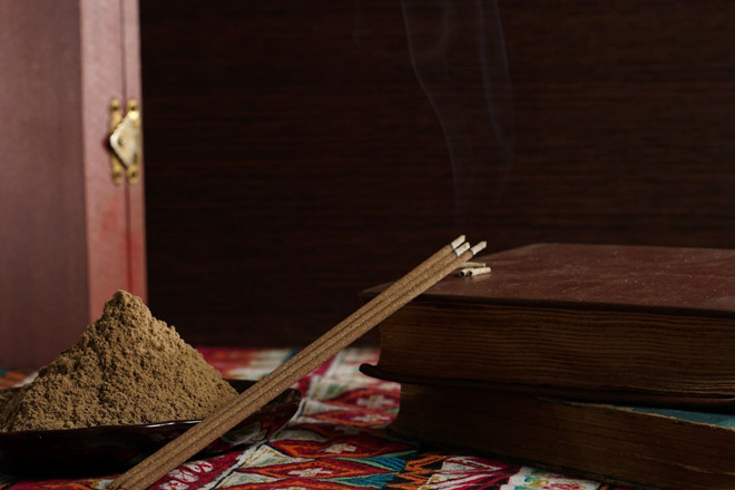 nhang-trầm-hương