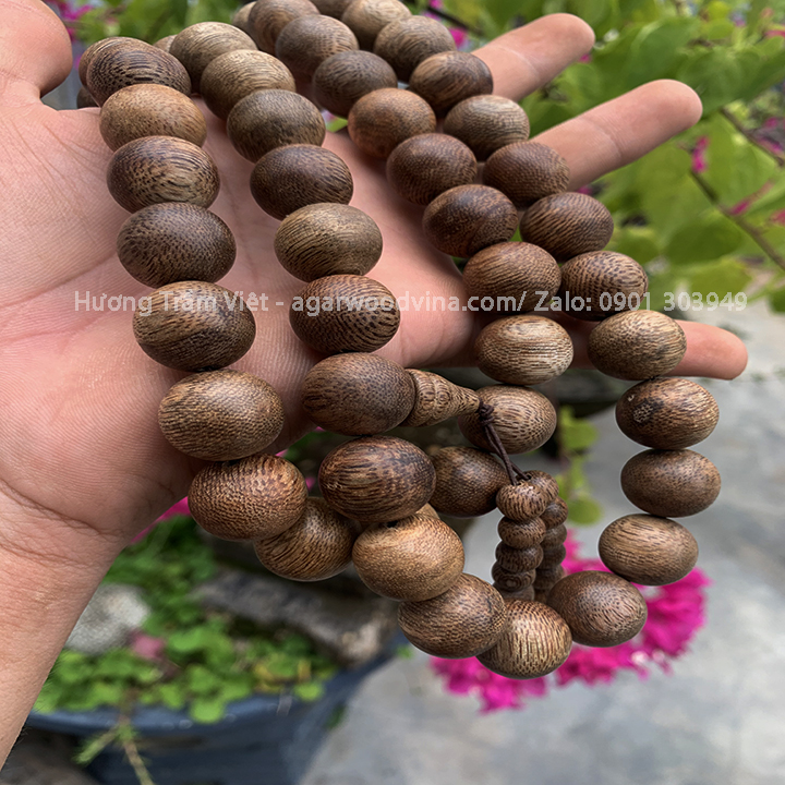 Vòng tay trầm hương 68 hạt 16li - Ảnh 5